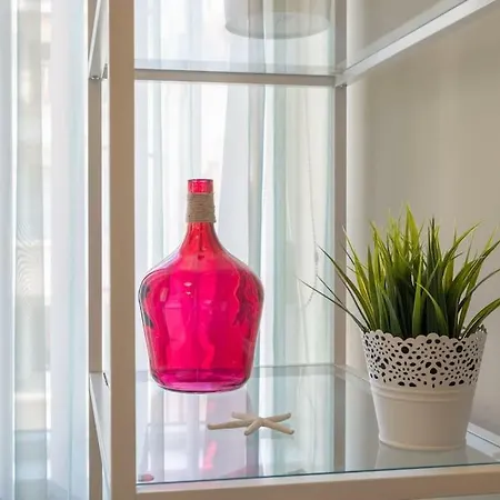 Apartment Color Play *