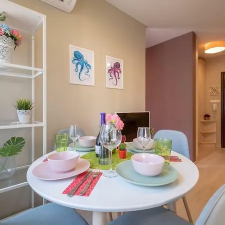 Color Play Apartment